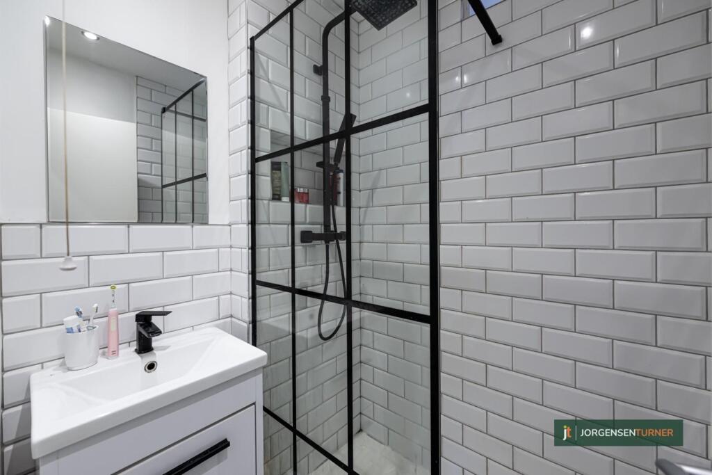 Shower Room .jpg