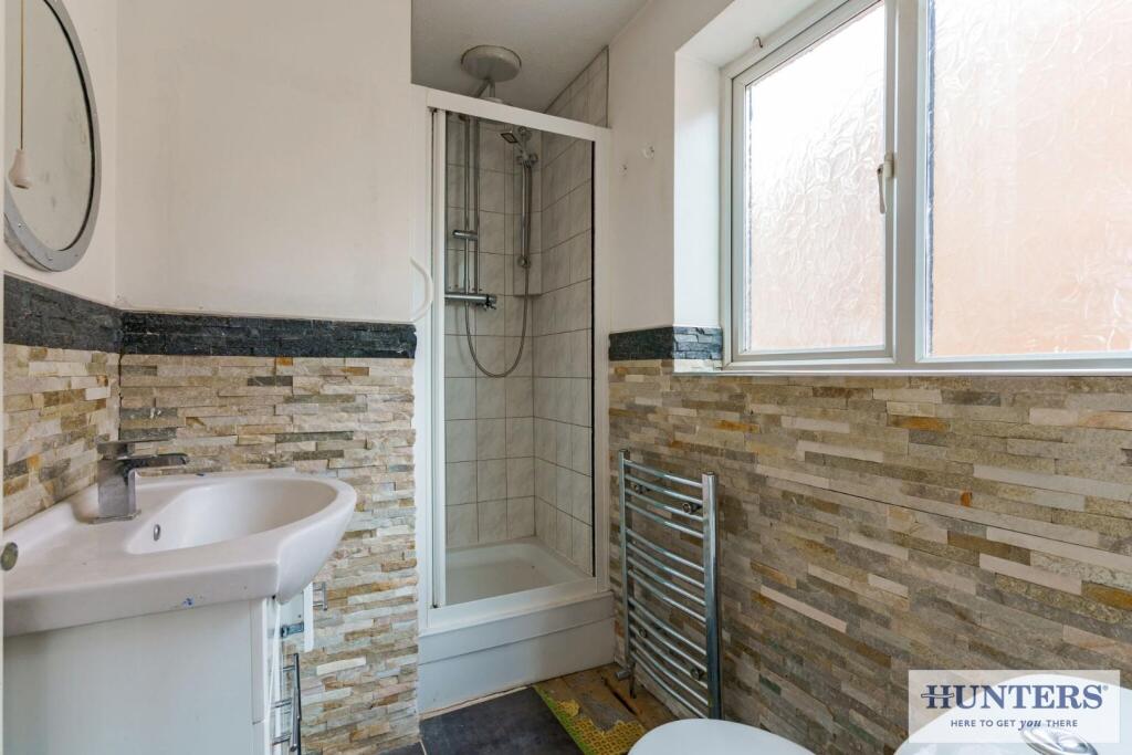 94357_31-Richmond-Close-Bramley (18) - Copy_low.jp