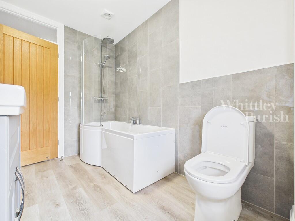 CAM04332G0-PR0484...