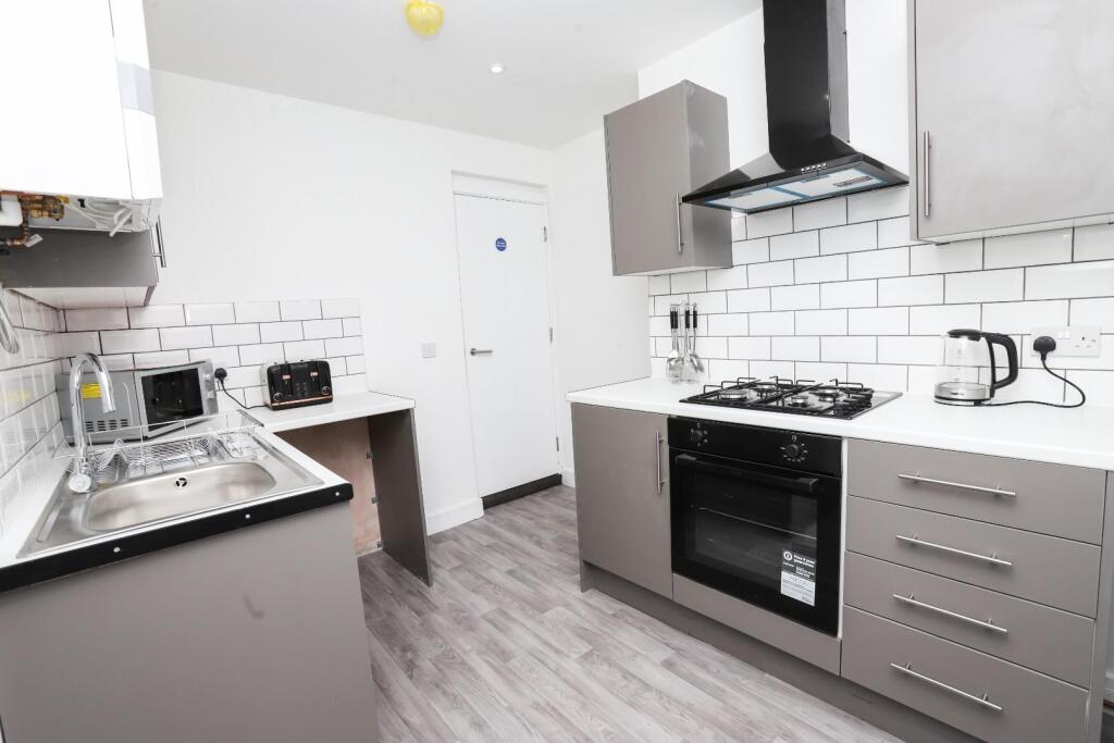 74 Crescent #23.JPG