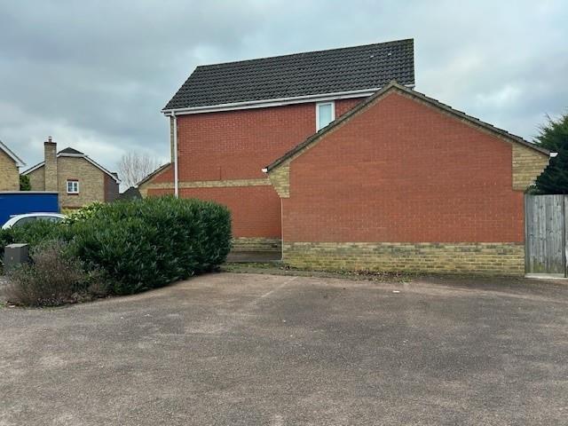 21 Eldergrove Road parking to front.jpg