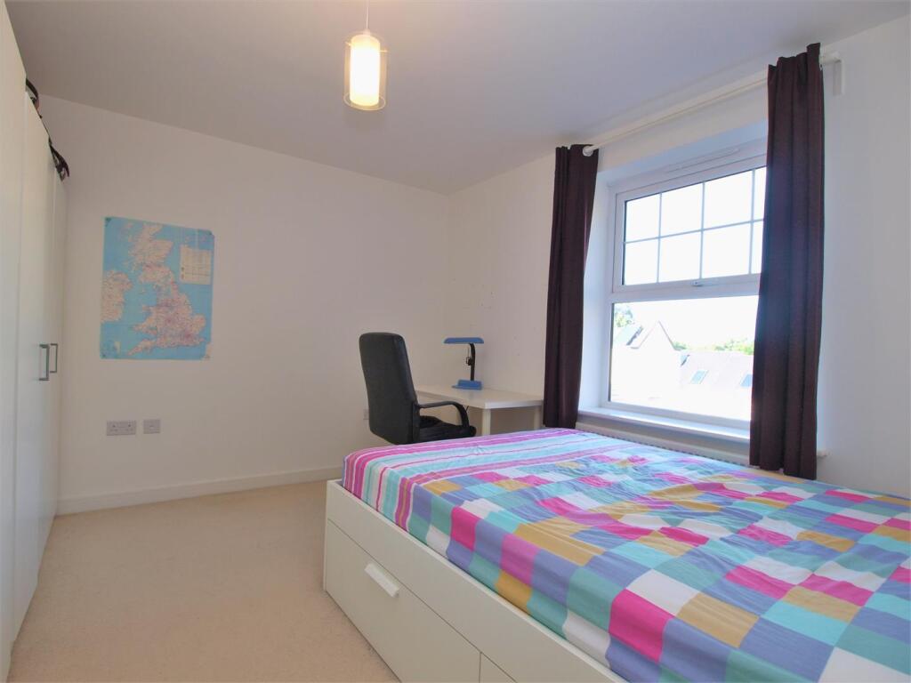 Bedroom1.jpg