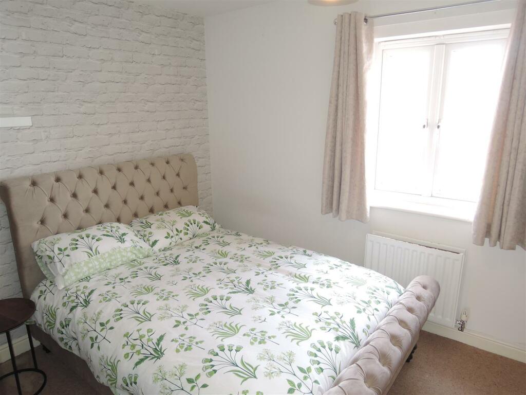 Bedroom (2)
