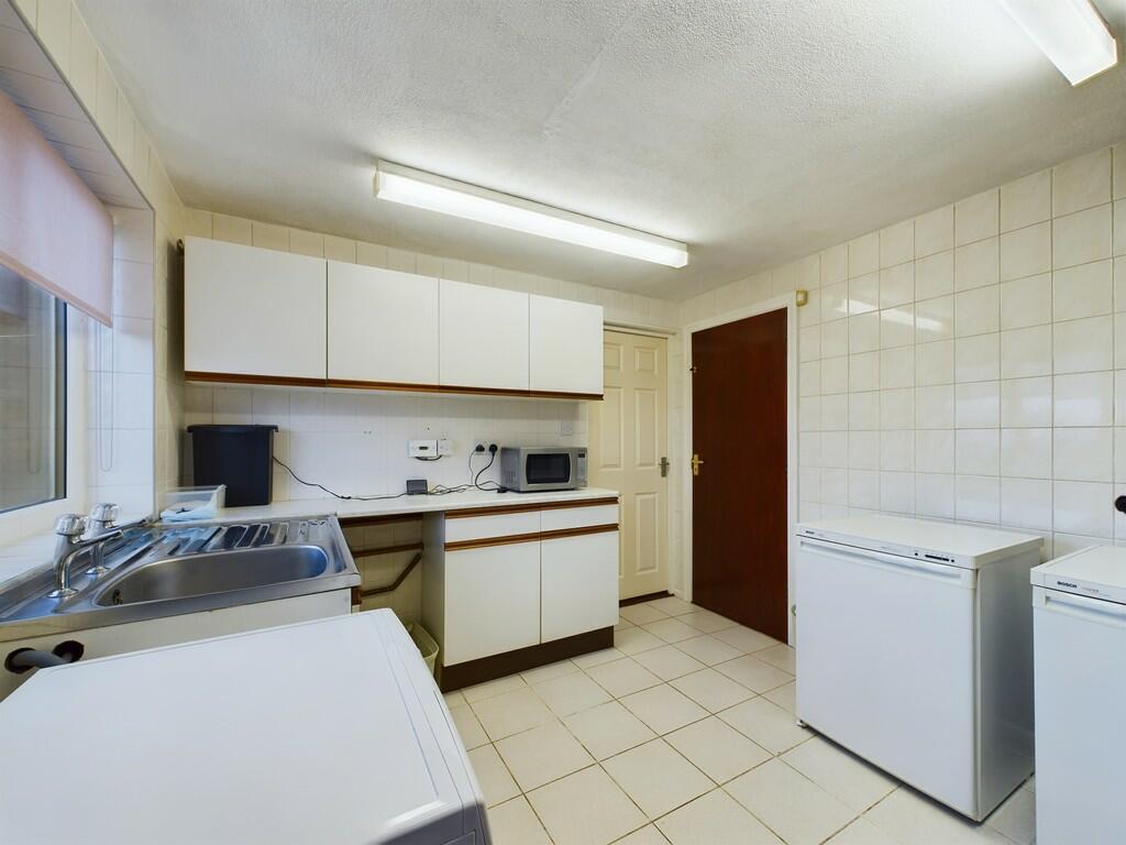 CAM02060G0-PR0269...