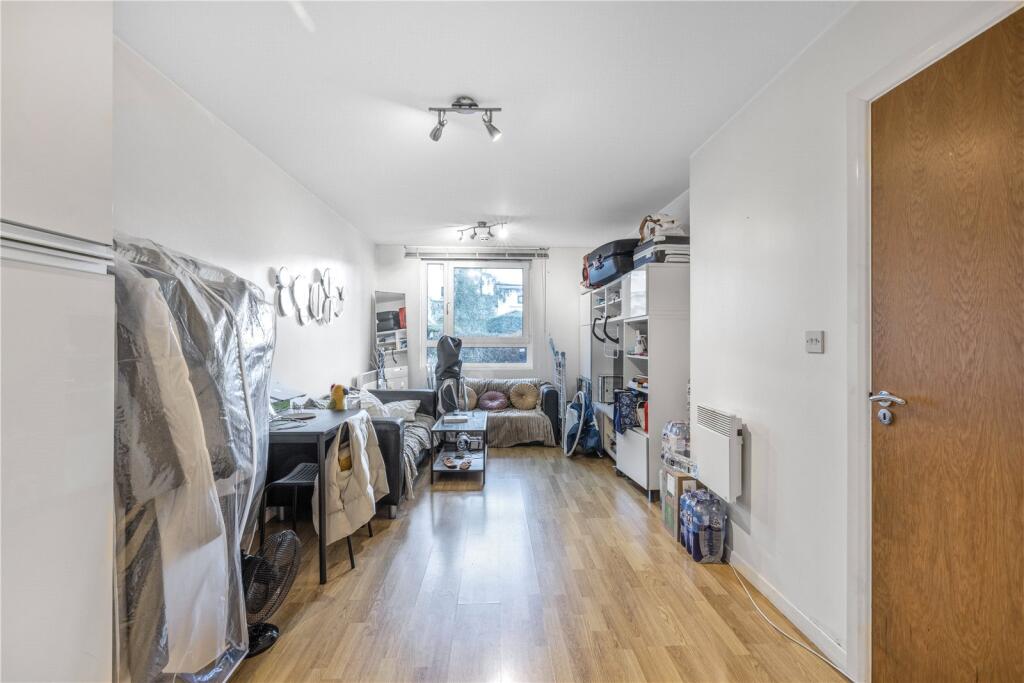 Reception/Kitchen