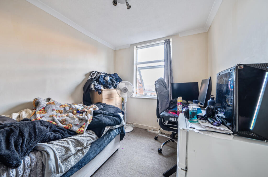 1387782-12-693c4e...