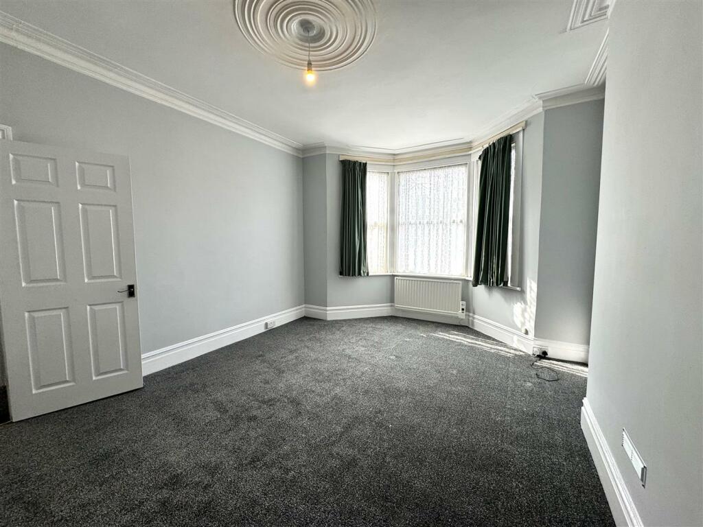Living Room.jpg
