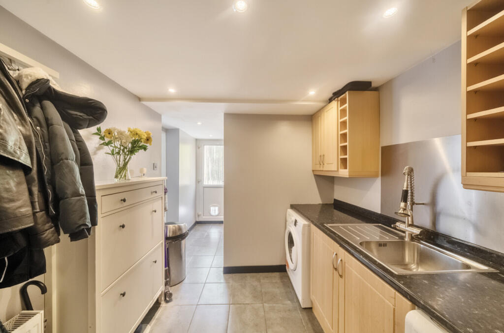 1324176-11-687540...