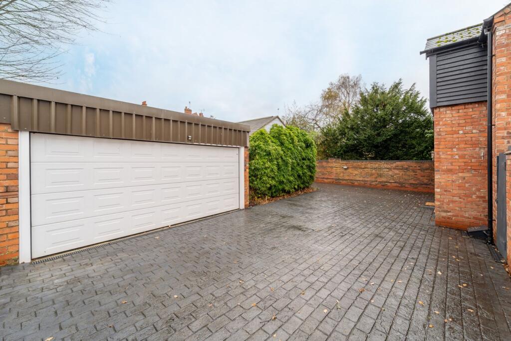 Station Drive, Hagley, Stourbridge, DY9