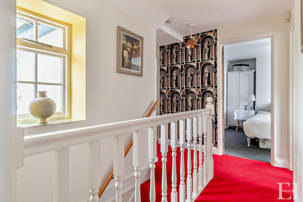 8623736-interiorW...