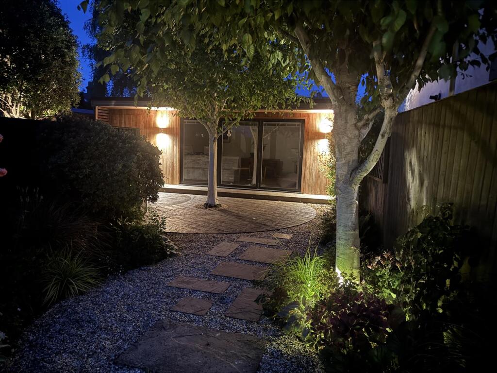 Twlight 12 Charles.jpg