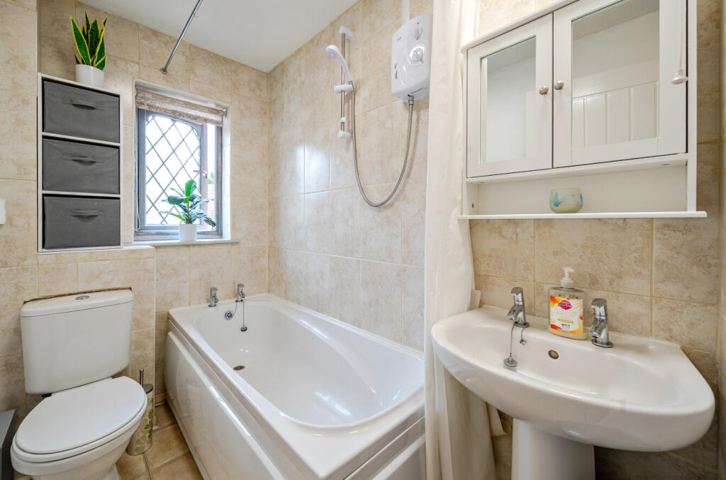 1335762-3-6894802061fcf