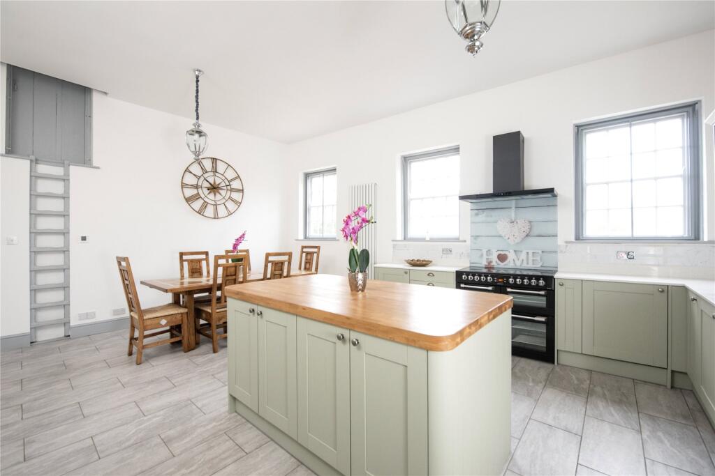 Kitchen/Breakfast