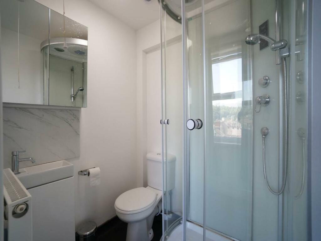 10aHolyheadRd_Bathroom6.JPG