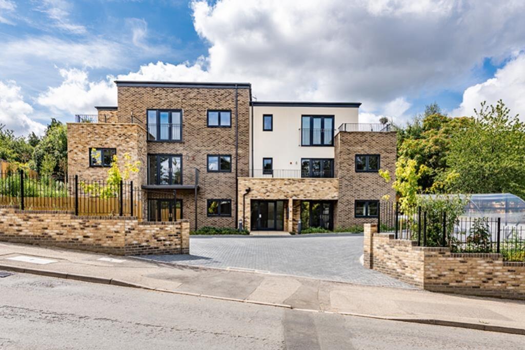 2 Arnolds Way External