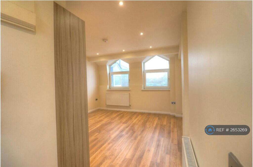 Open Plan Kitchen / Living