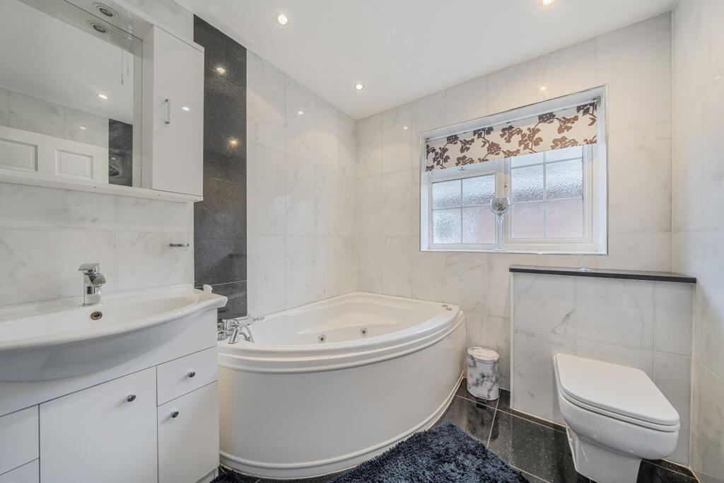 1358744-2-68d2d94...