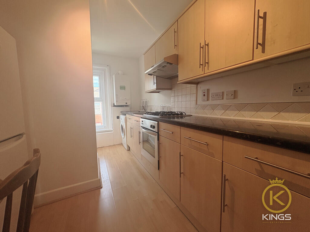 5, 40 NIGHTINGALE...