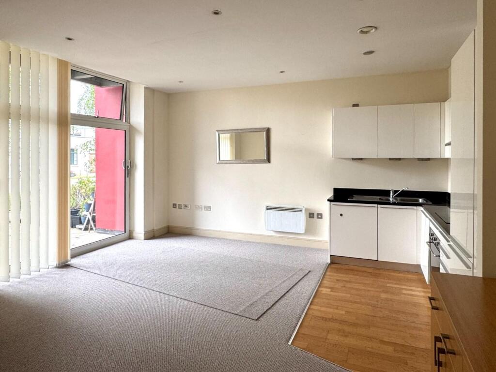 Lounge/Dining/Kitchen