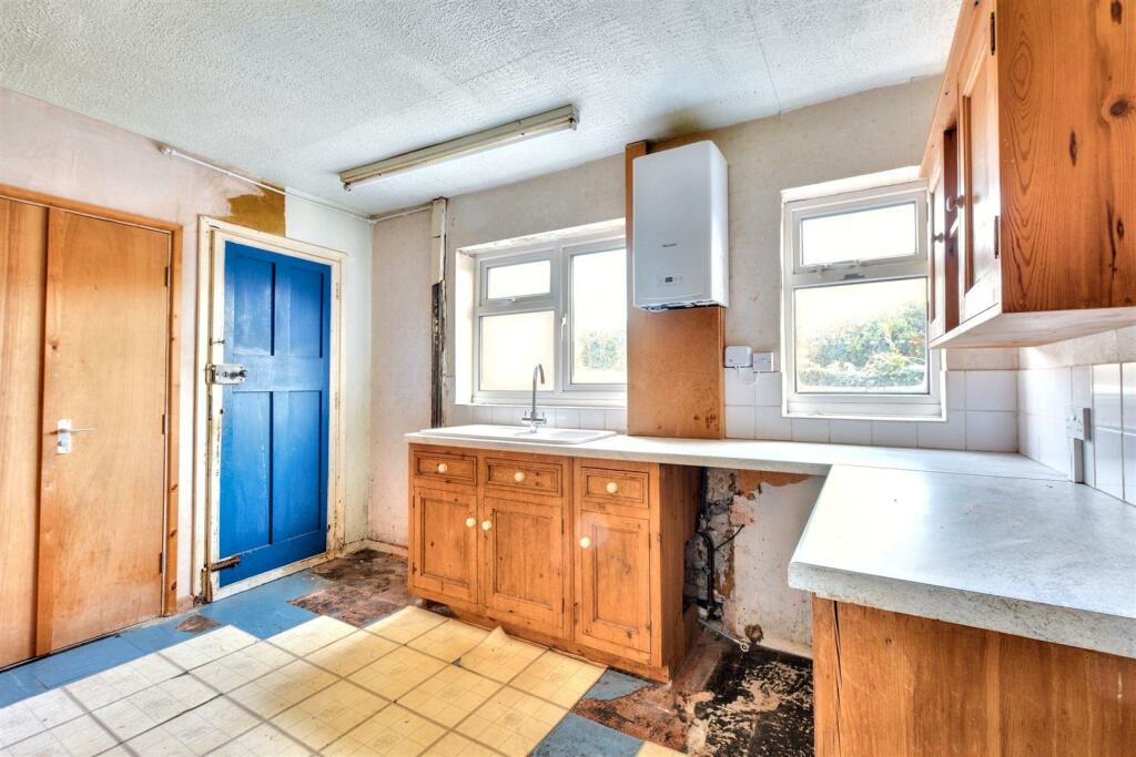 Kitchen_1.jpeg