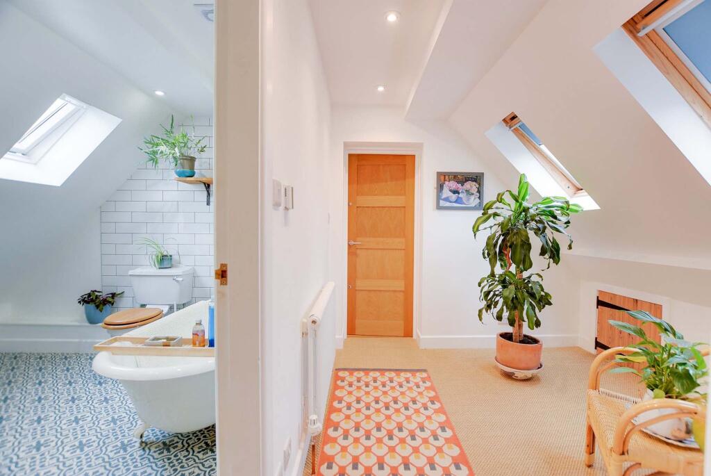 First Floor Galleried Landing