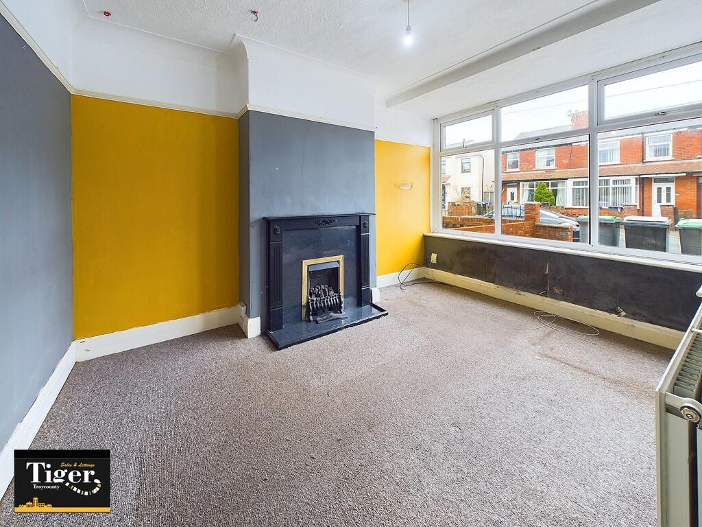 CAM02176G0-PR0476...