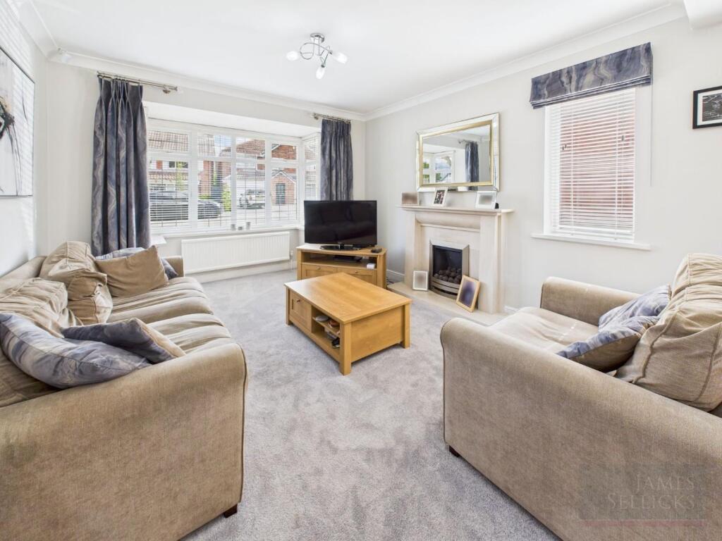 Through Lounge/Dining Room