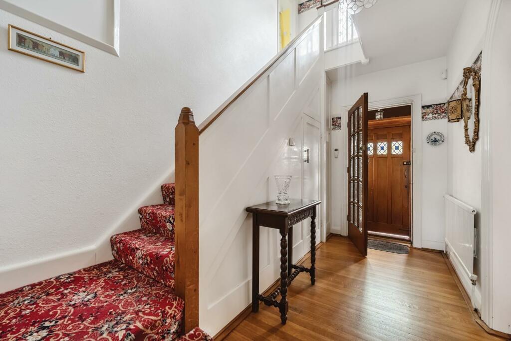 Hallway.jpg