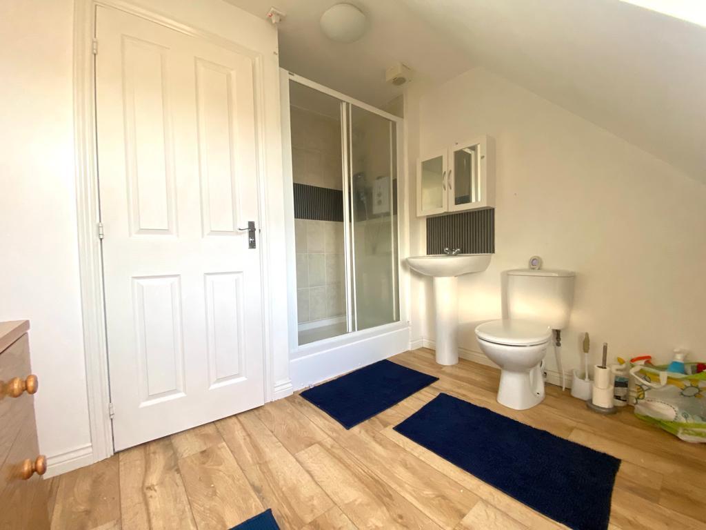 en-suite shower room.jpeg