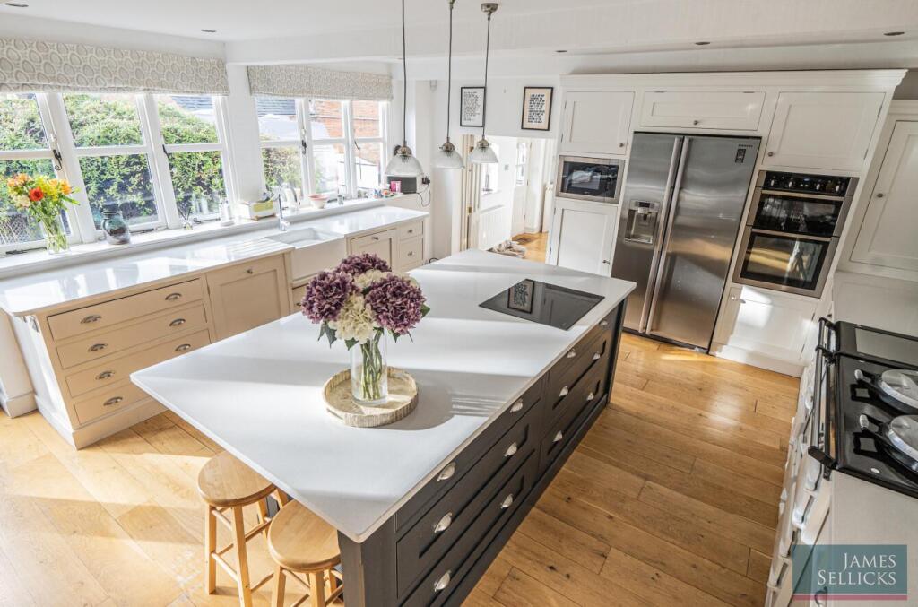 Open-Plan Living/Dining Kitchen