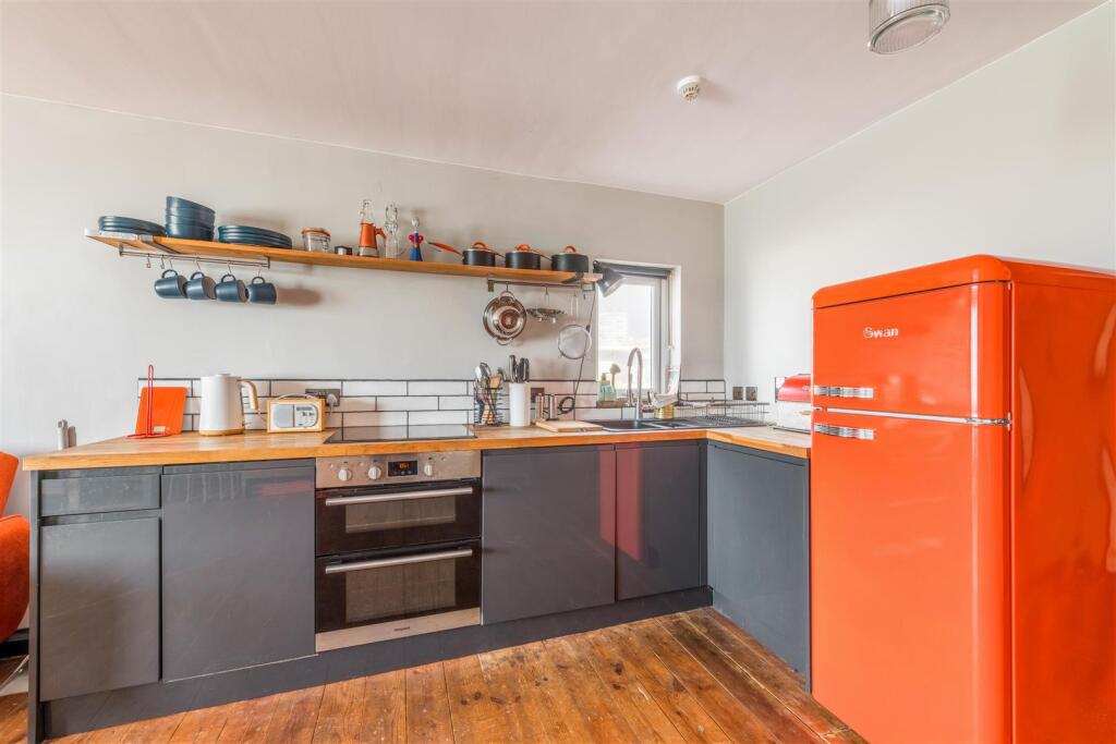 Flat 10, 41 Kings Road-5.jpg
