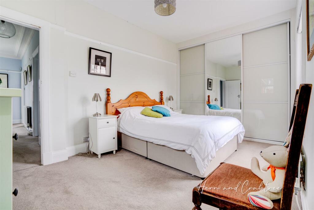 Queen Anne Square, Cardiff, HernCrabtree (35).jpg