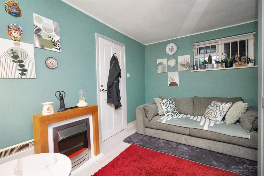 Bedroom 2 / Living Room