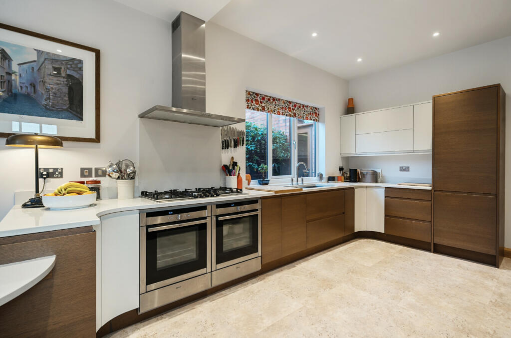 6728d13ce45e5-l-1208827 (5)