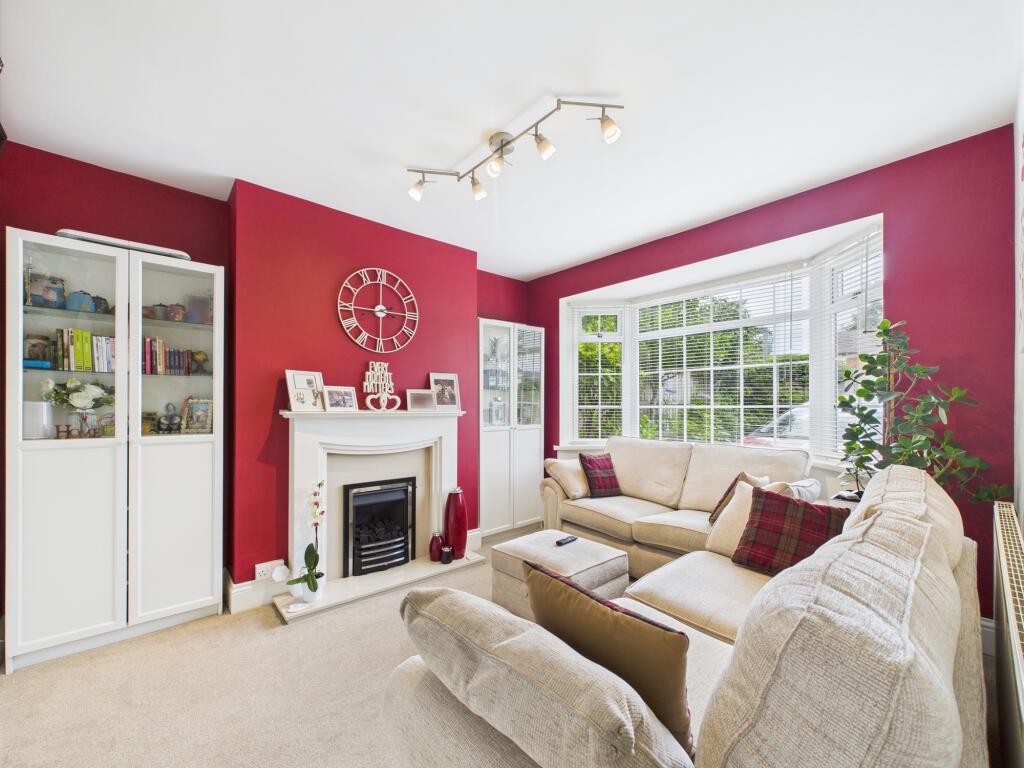 CAM03674G0-PR0566-STILL002