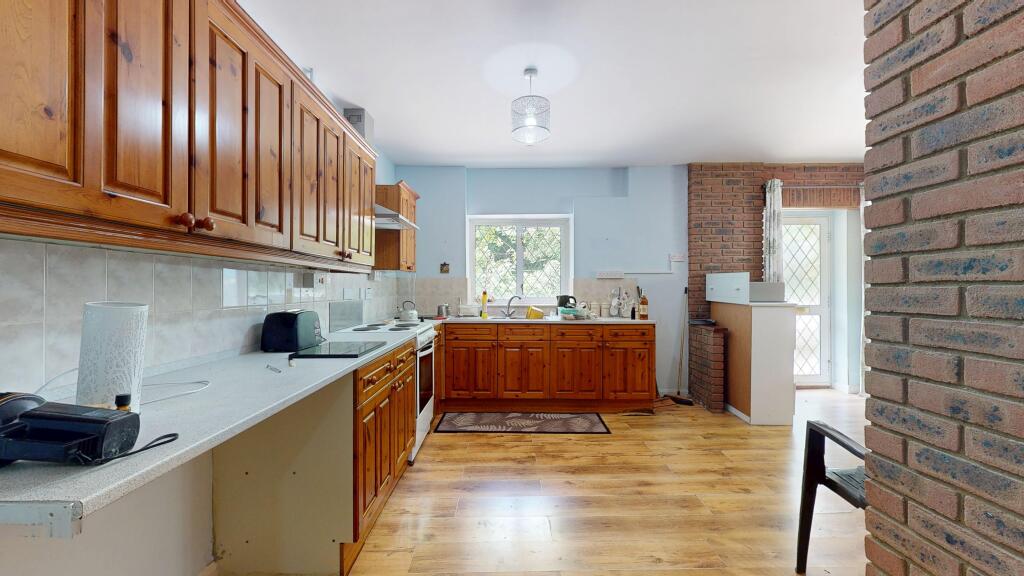 Hopewell, Chapel Woods, Charing, Ashford, Kent, TN27 0NP