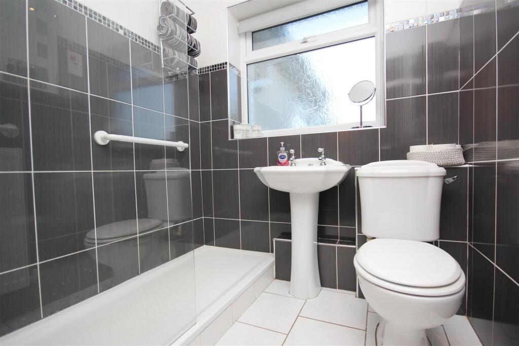 shower room.JPG