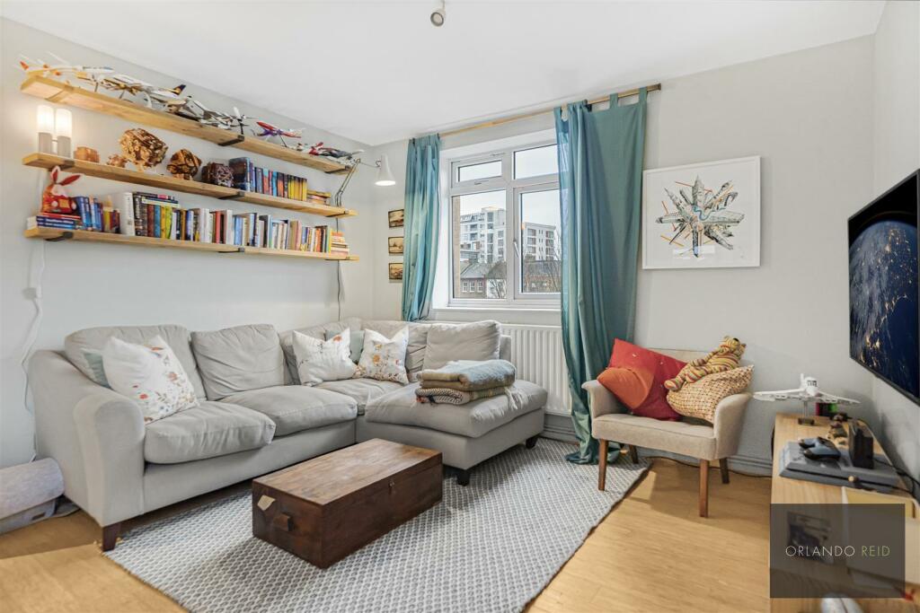 Flat 10, Tait Court SW8 2EU-10.jpg