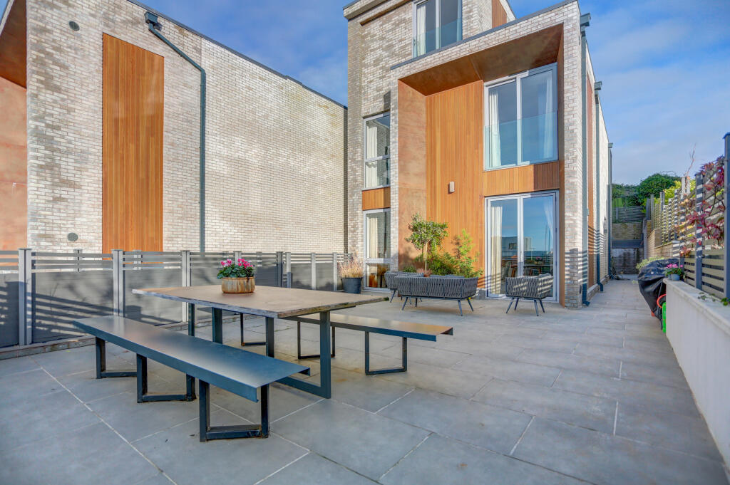 frontpatio4