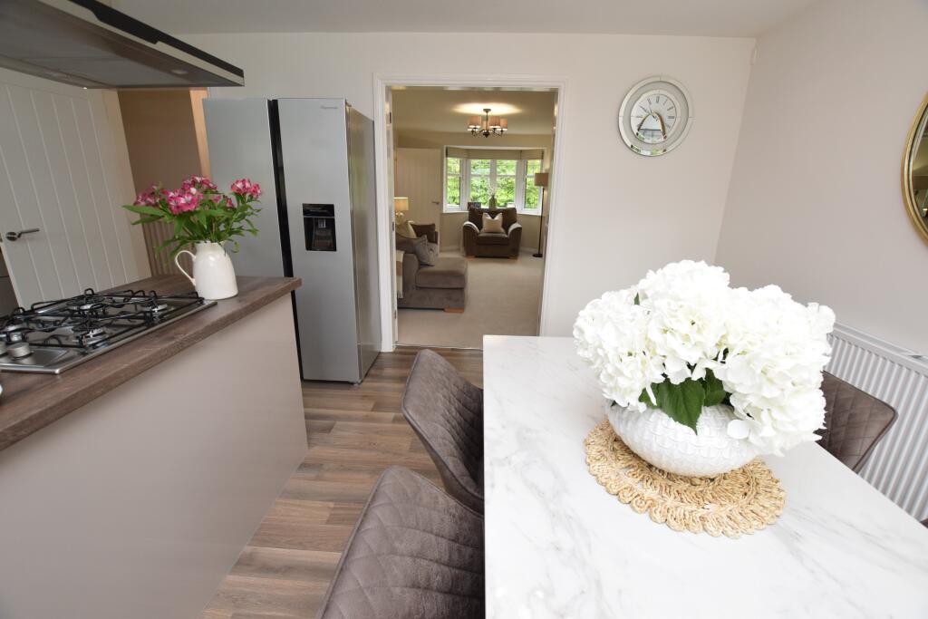 open plan kitchen/diner