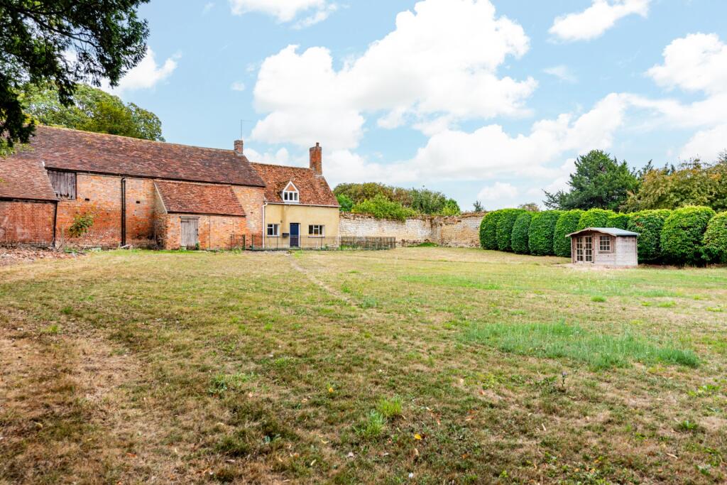 Front Aspect/Garden