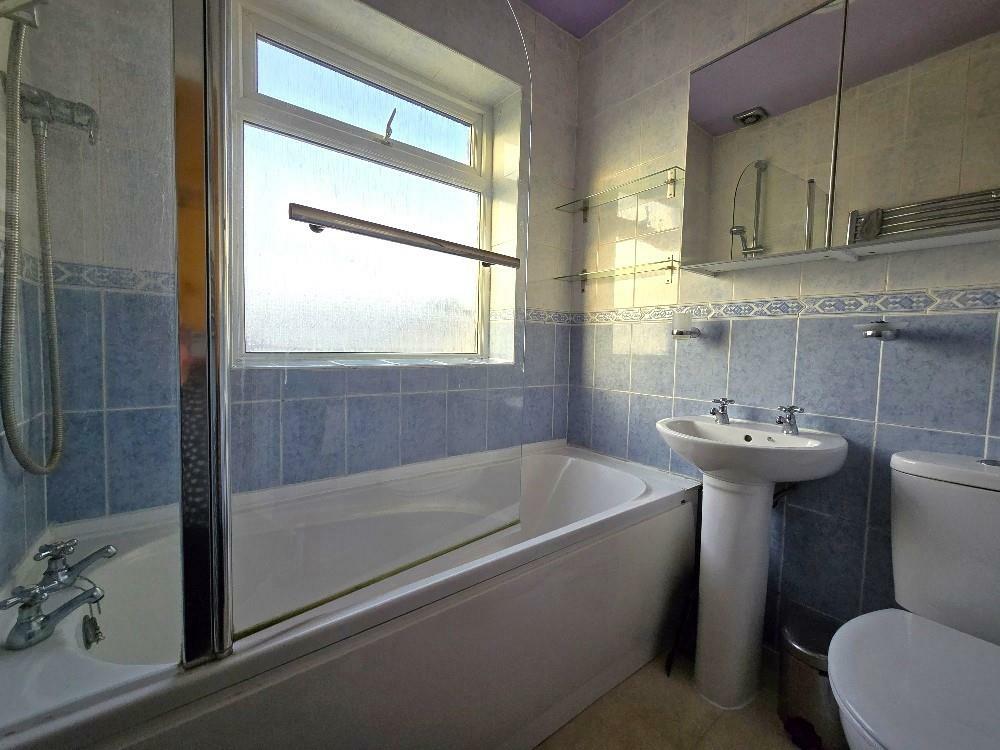 Bassett Road, Coundon - Bathroom 1.jpg