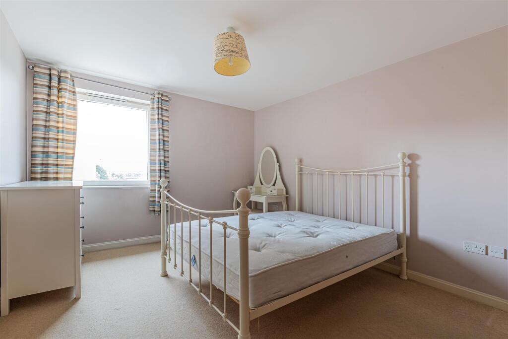 Lyon House 180-8.jpg