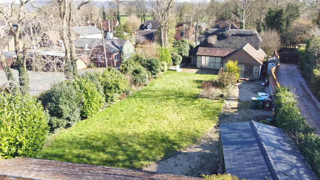 Rear Garden 2.jpg