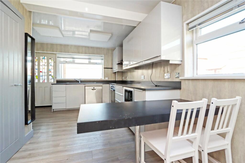 Kitchen/Breakfast 1
