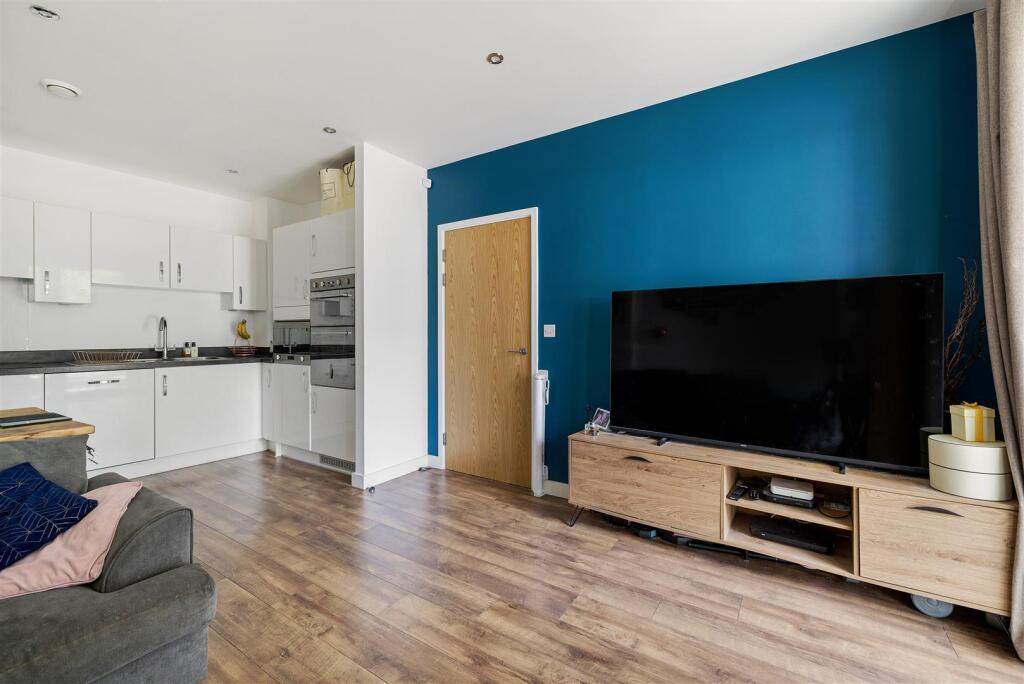 London Lane, E8