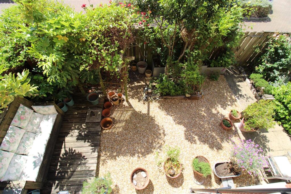 garden from master bedroom.JPG