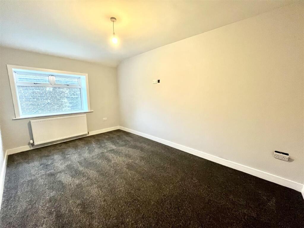 BED 1.jpg