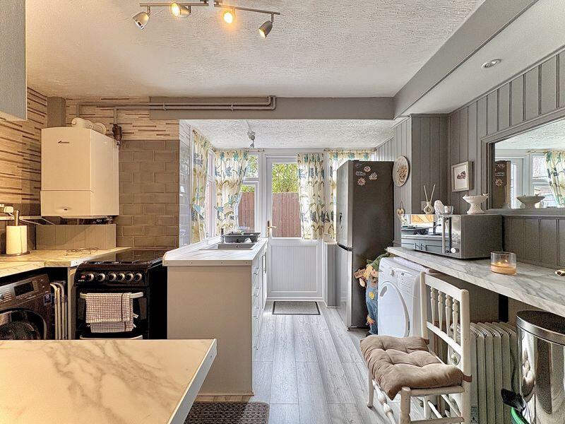 BREAKFAST KITCHEN