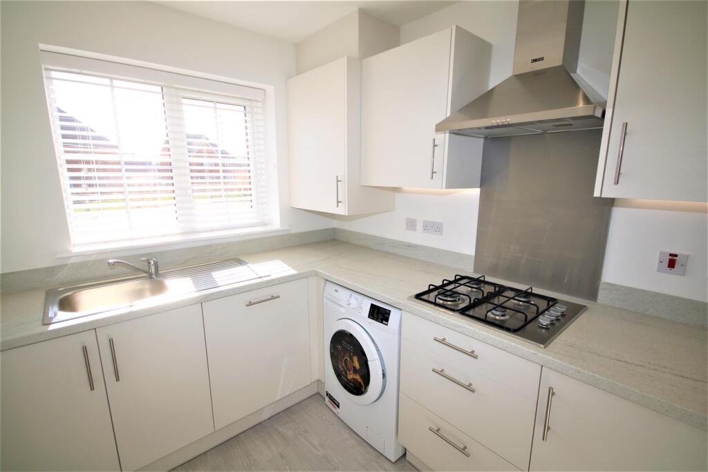 Kitchen b.JPG